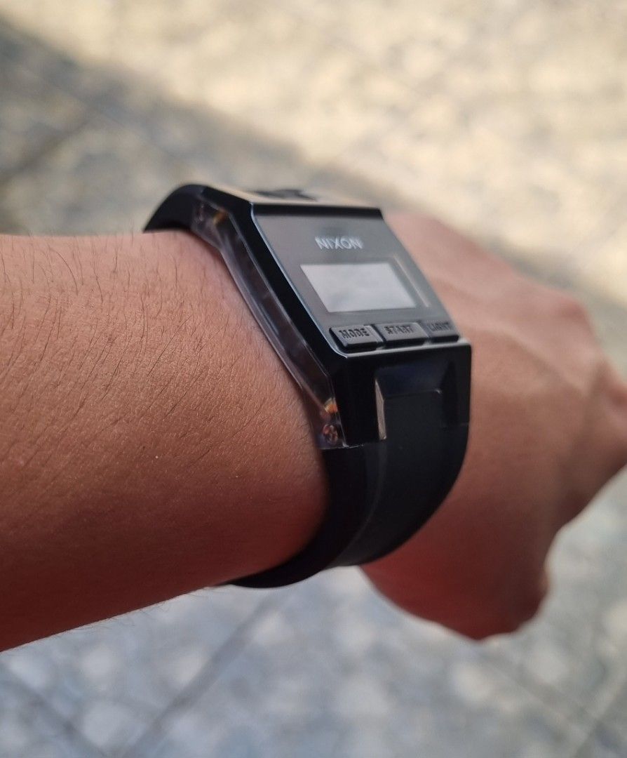 Nixon comp on sale black