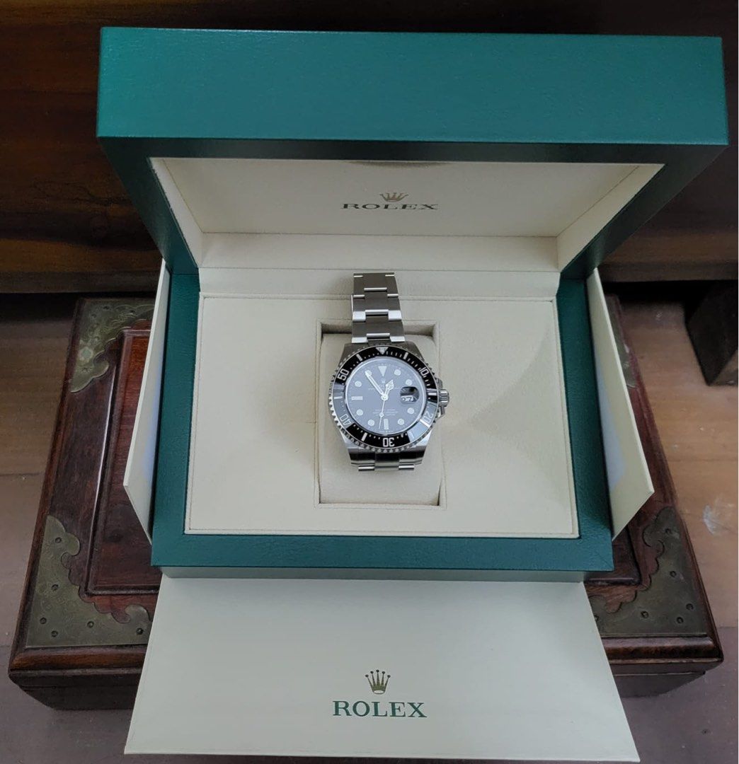 Rolex Sea Dweller 43mm model 12660 brand new local set Luxury
