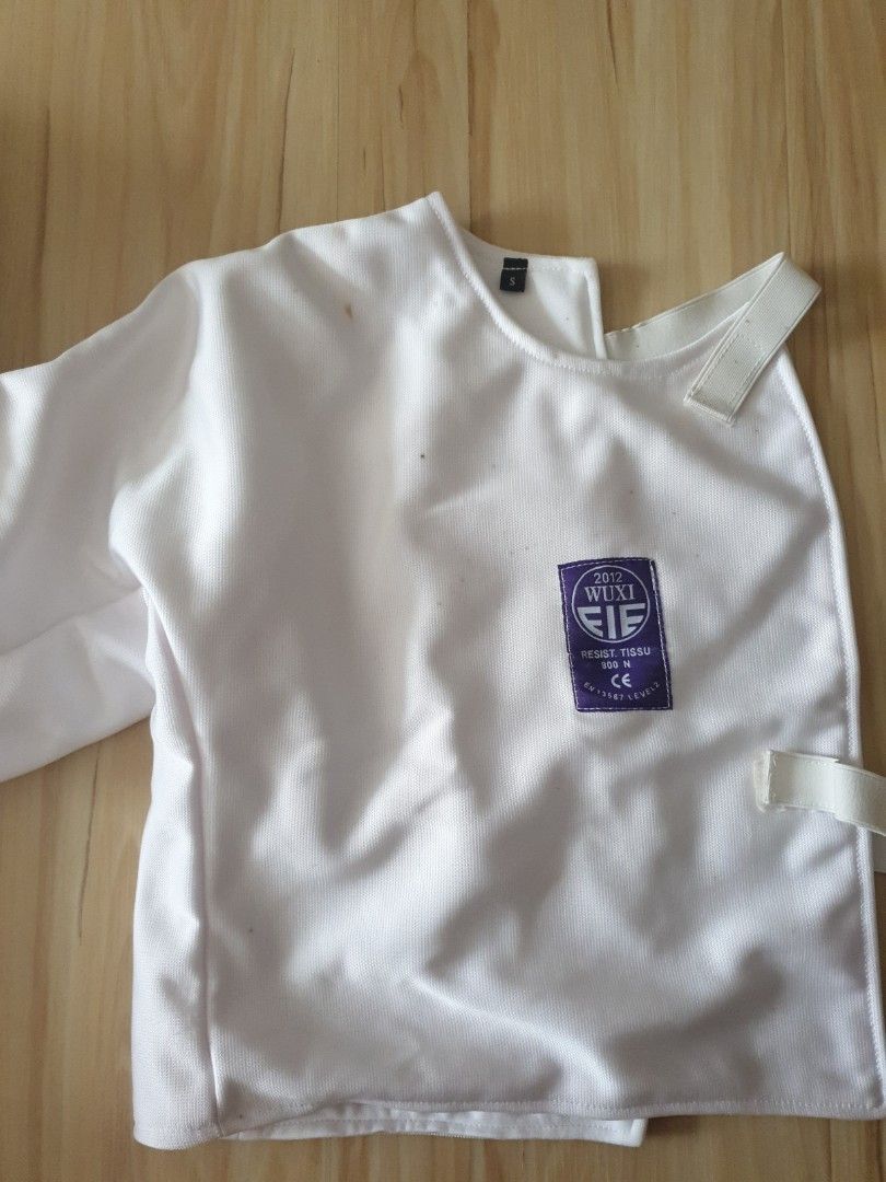 Second hand Fencing set, Sports Equipment, Other Sports Equipment and