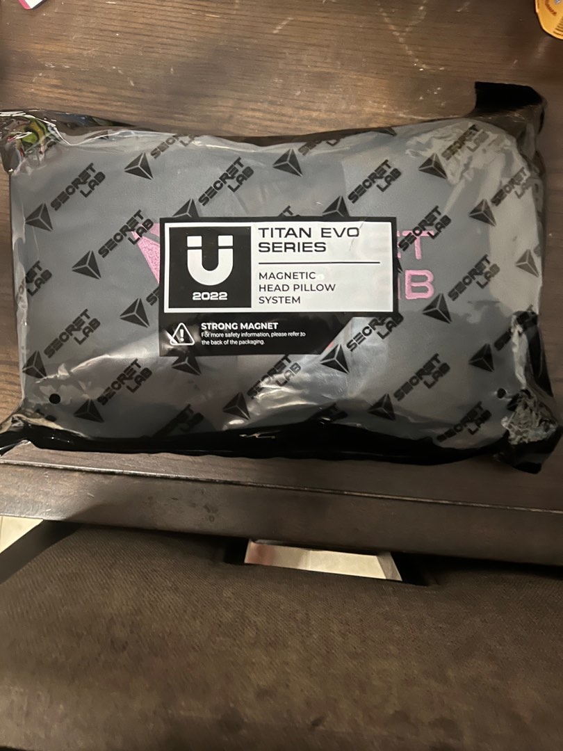 Secretlab Memory Foam Head Pillow (Pink), Furniture & Home