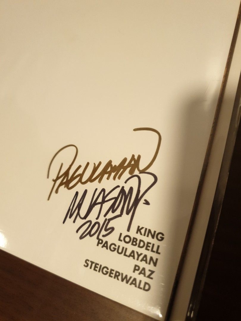 SIGNED DC Convergence #1 Carlo Pagulayan/Jason Paz (Category: Comics & Manga) located in Quezon City. Submitted by Neen0 (Listing ID 1228894257, Image 2). Description: Bought/signed back in 2015 during the Convergence signing event at Comic Odyssey BGC RFS: Spare copy/need funds for other hobby Fixed price.