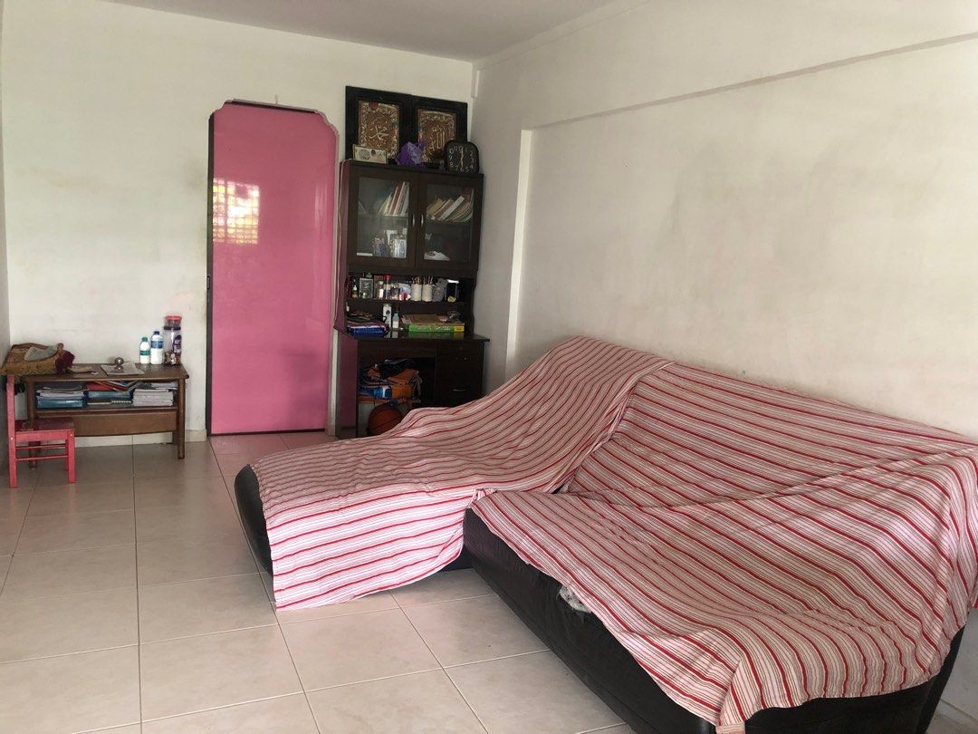 S 1600 master bedroom, Property, Rentals, HDB on Carousell