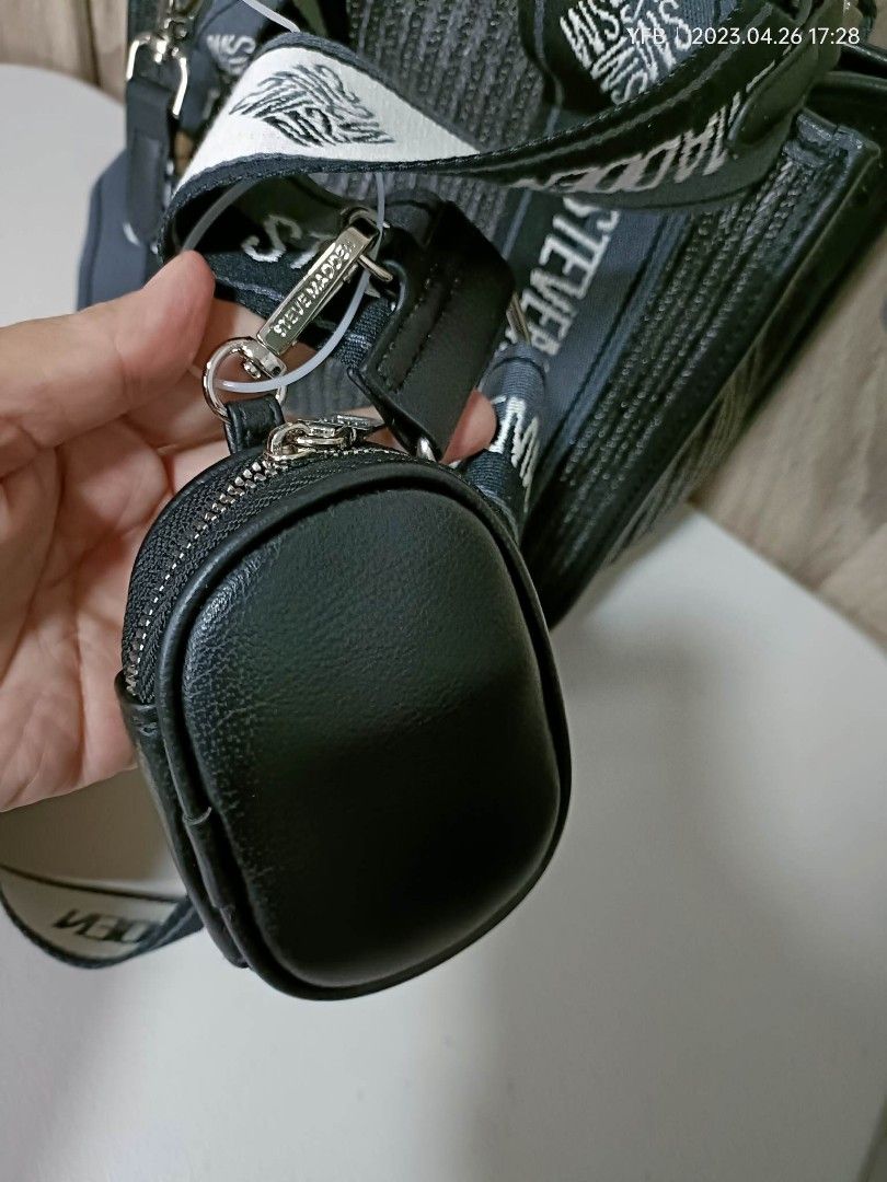 Steve madden best sale guitar strap purse