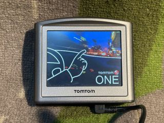 TomTom GPS navigation System for car like new!