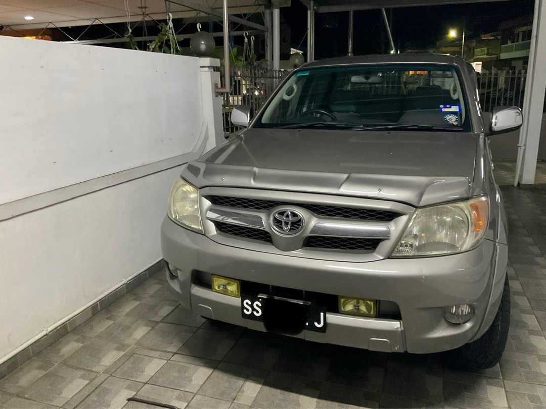 Toyota Vigo Hilux Double Cab, Cars, Cars for Sale on Carousell