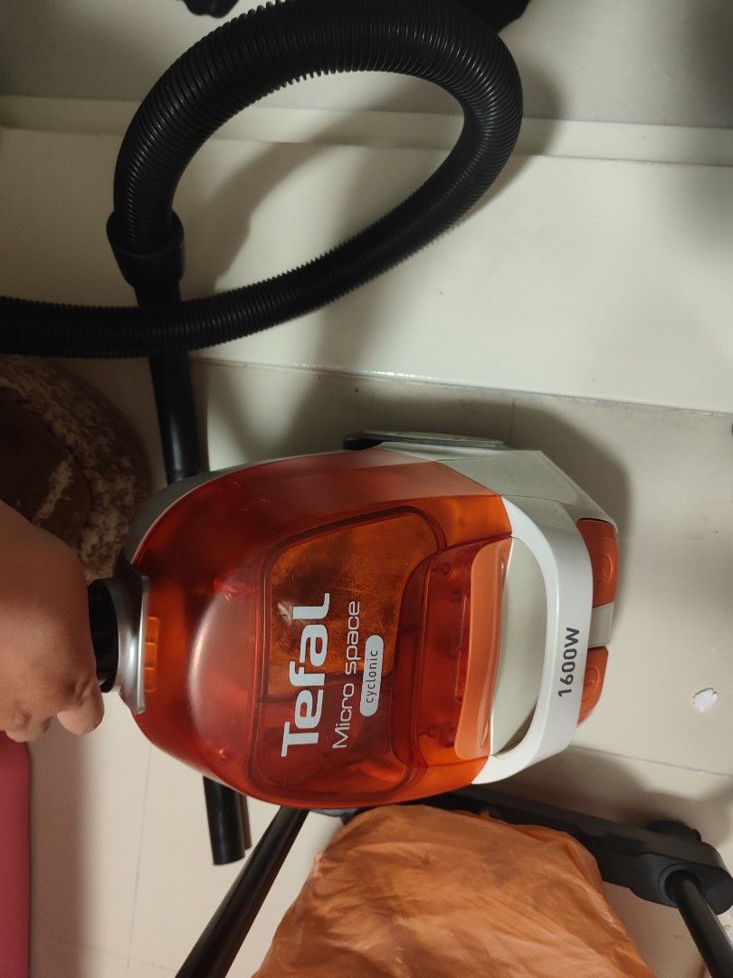 Used vacuum cleaner well used, TV & Home Appliances, Vacuum Cleaner