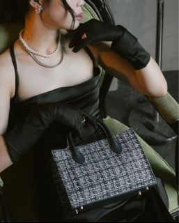 Vallice claire tweed bag small black