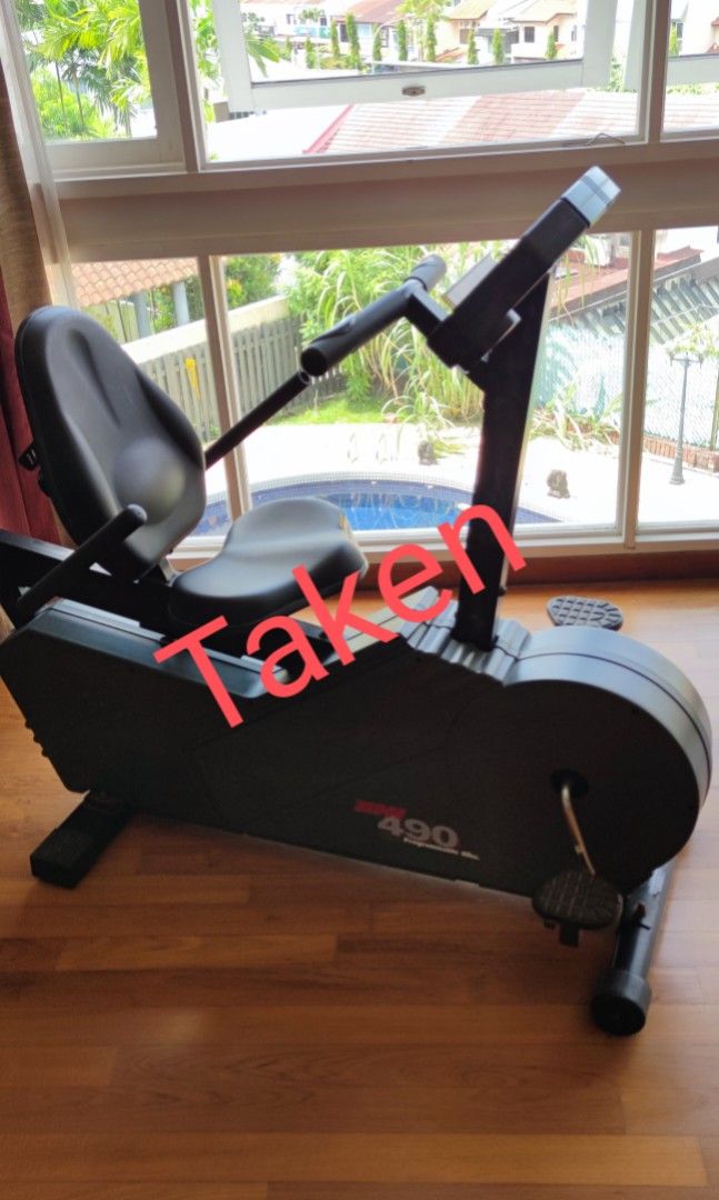Vrious Computerise Exercise Machine Various exercise items, Sports Equipment, Exercise & Fitness, Cardio ...