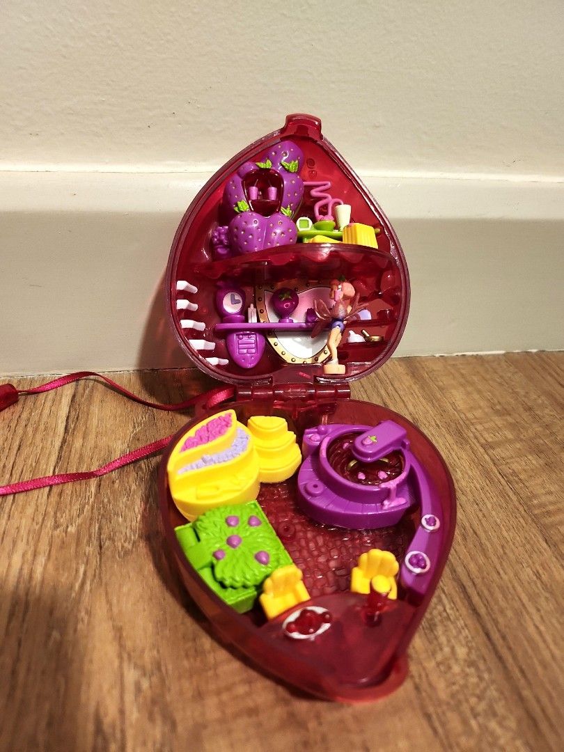 Polly pocket strawberry house store