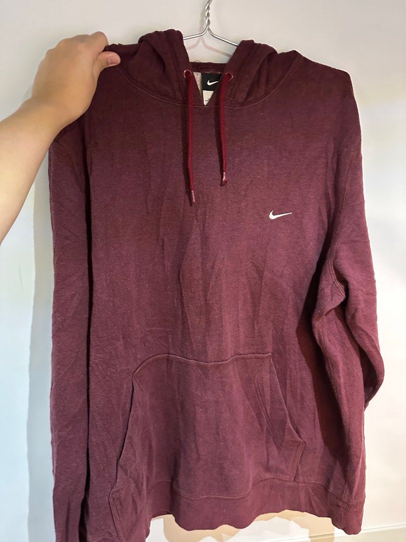Maroon nike sweater 2025
