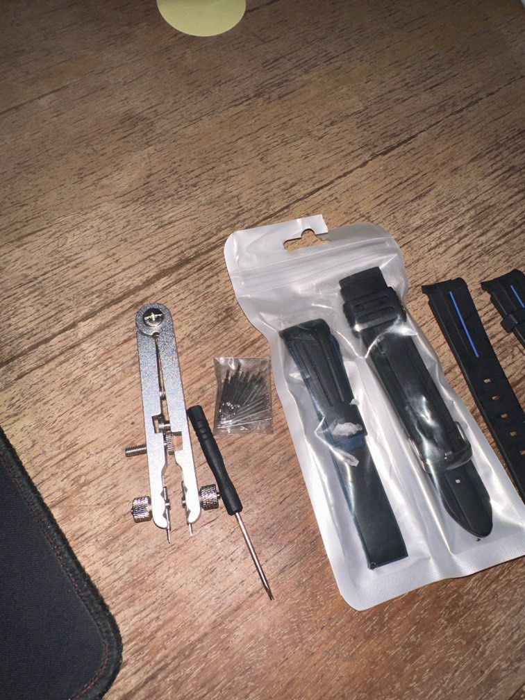Watch spring bar removal tool plus free spring bars and straps, Men's