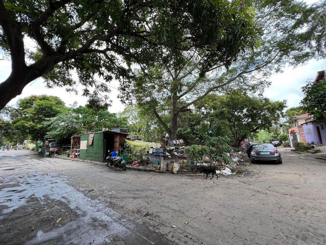 NEGOTIABLE 400SQM CORNER LOT FOR SALE MIRAMONTE VILLAGE (Private