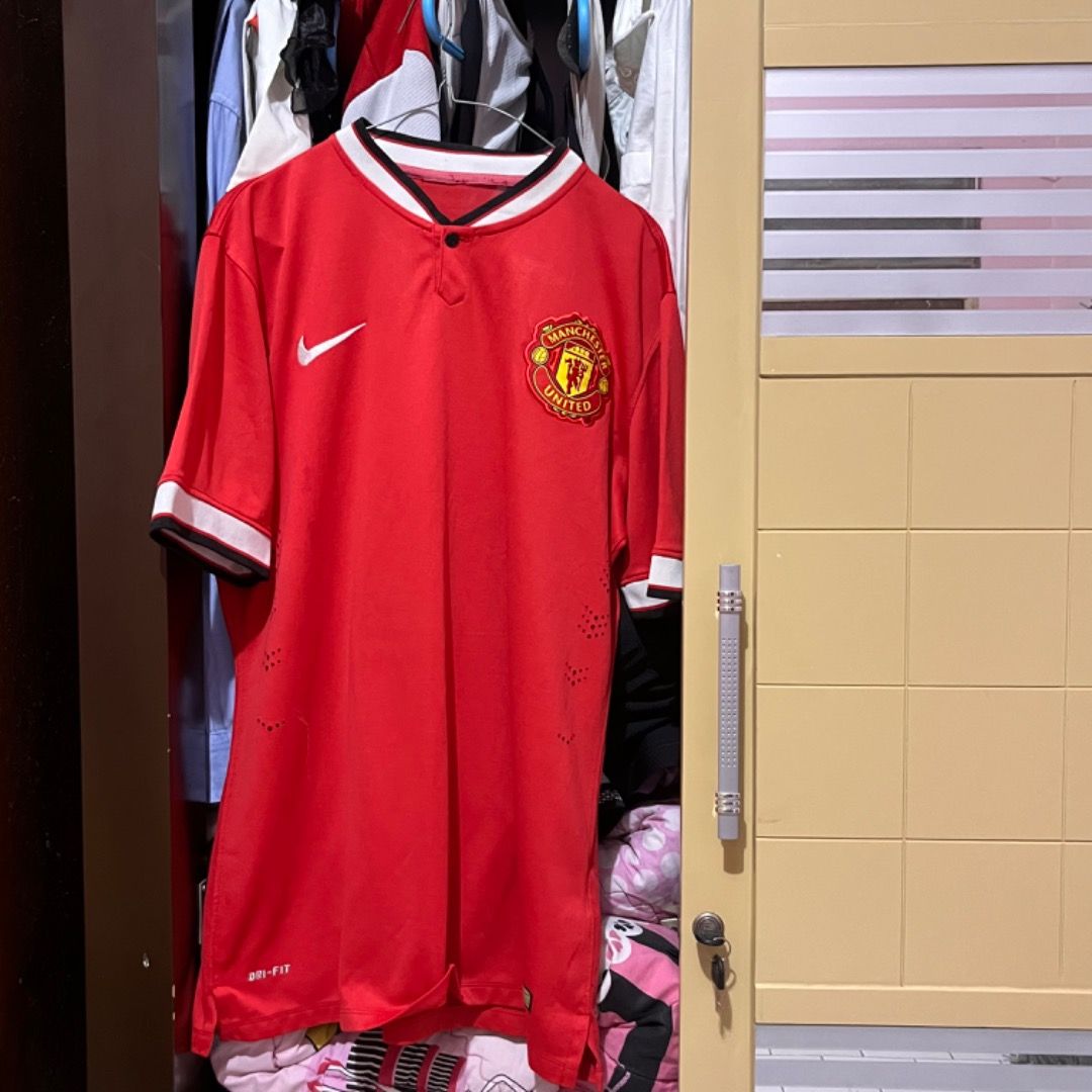 AUTHENTIC JERSEY MANCHESTER UNITED, Fesyen Pria, Pakaian , Atasan di