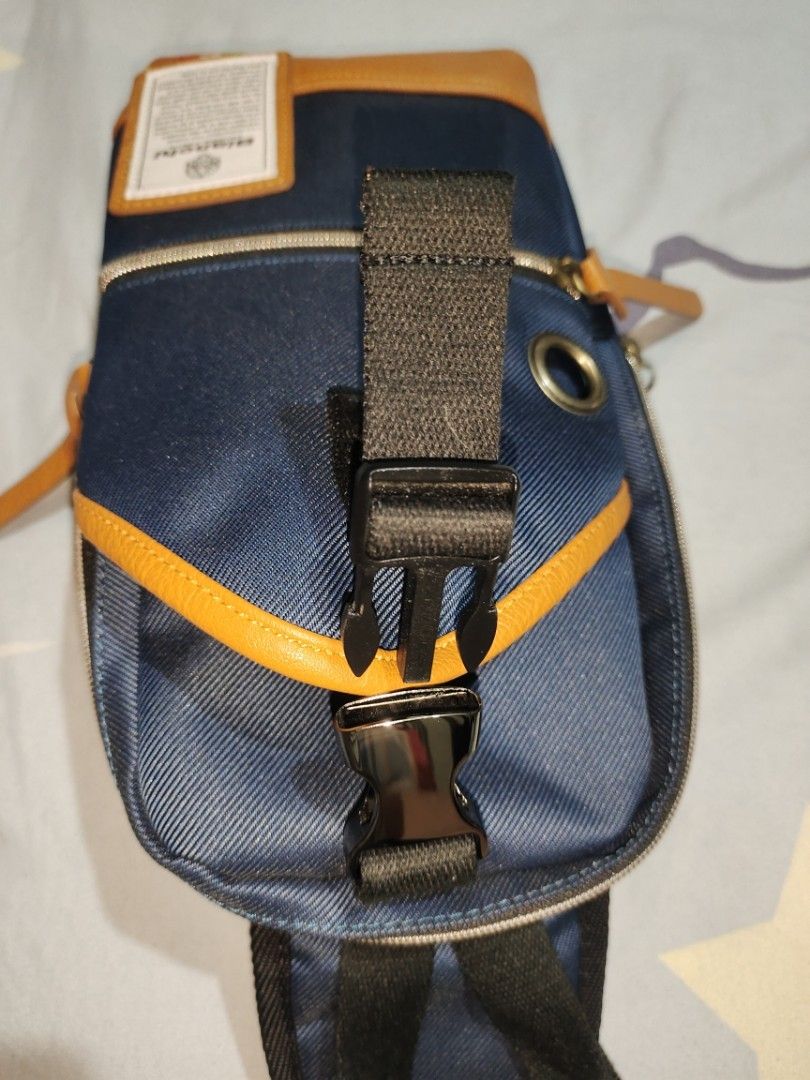 Bianchi Bianchi DIBASE Messenger Bag NBTC-03 – GALLERIA Bag&Luggage