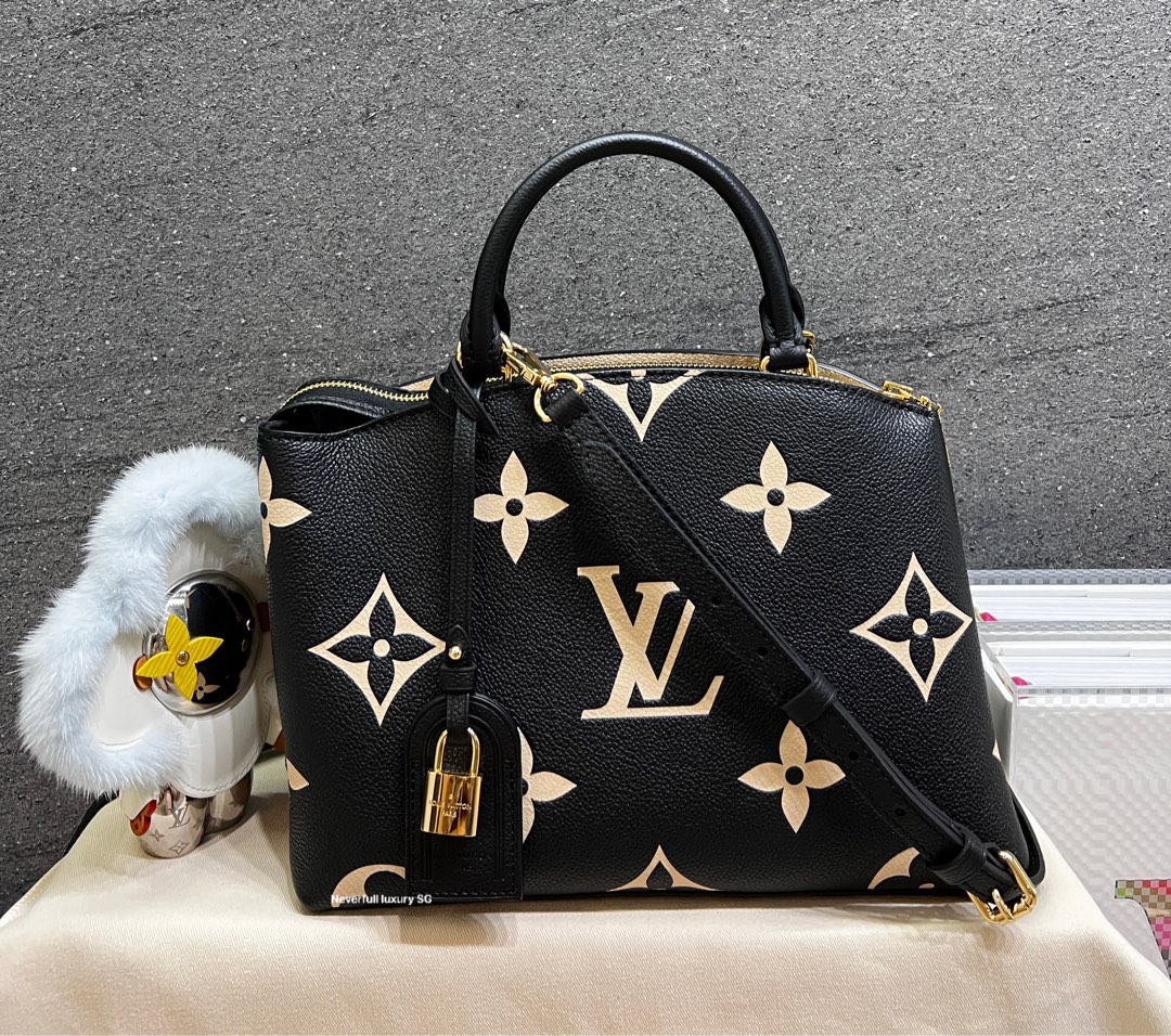 Louis Vuitton - Daily Pouch - Monogram Leather - Bicolore Black Beige - Women - Luxury