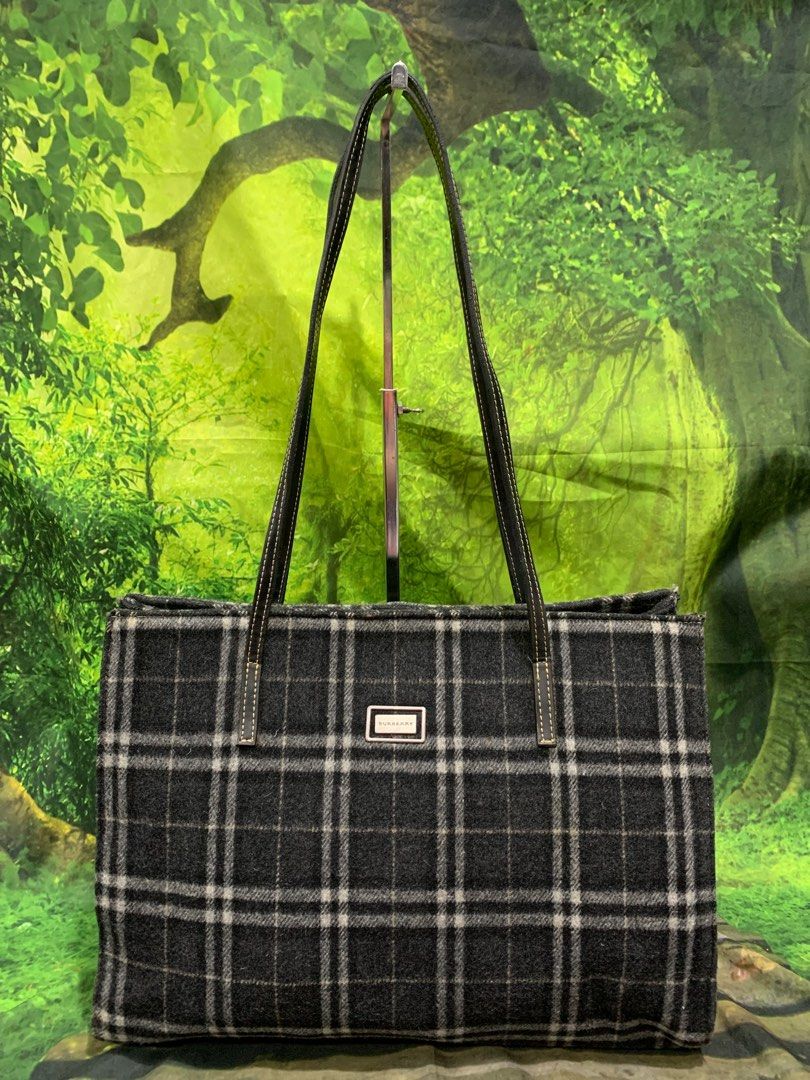 Burberry hot sale wool bag