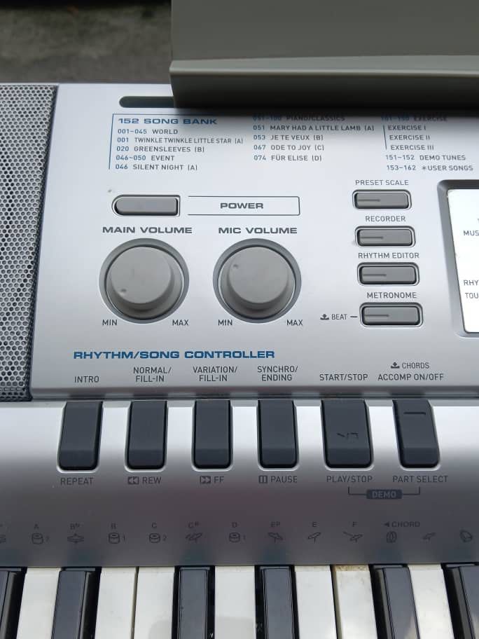 Casio WK210, Audio, Other Audio Equipment on Carousell