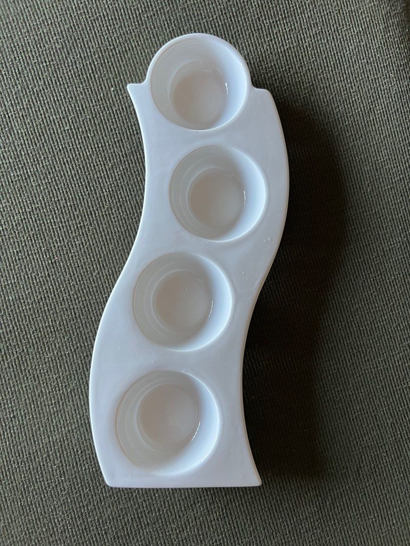 Ceramic Snack/Sauce Platter (Category: Other Kitchenware & Tableware) located in Pasig City. Submitted by mgot11 (Listing ID 1228913890, Image 1). Description: Ceramic Snack or Sauce Platter Elegant 4 compartment Brand New, no box Microwave/Oven/Dishwasher Safe Size: 4x13 inches Sf c/o buyer .