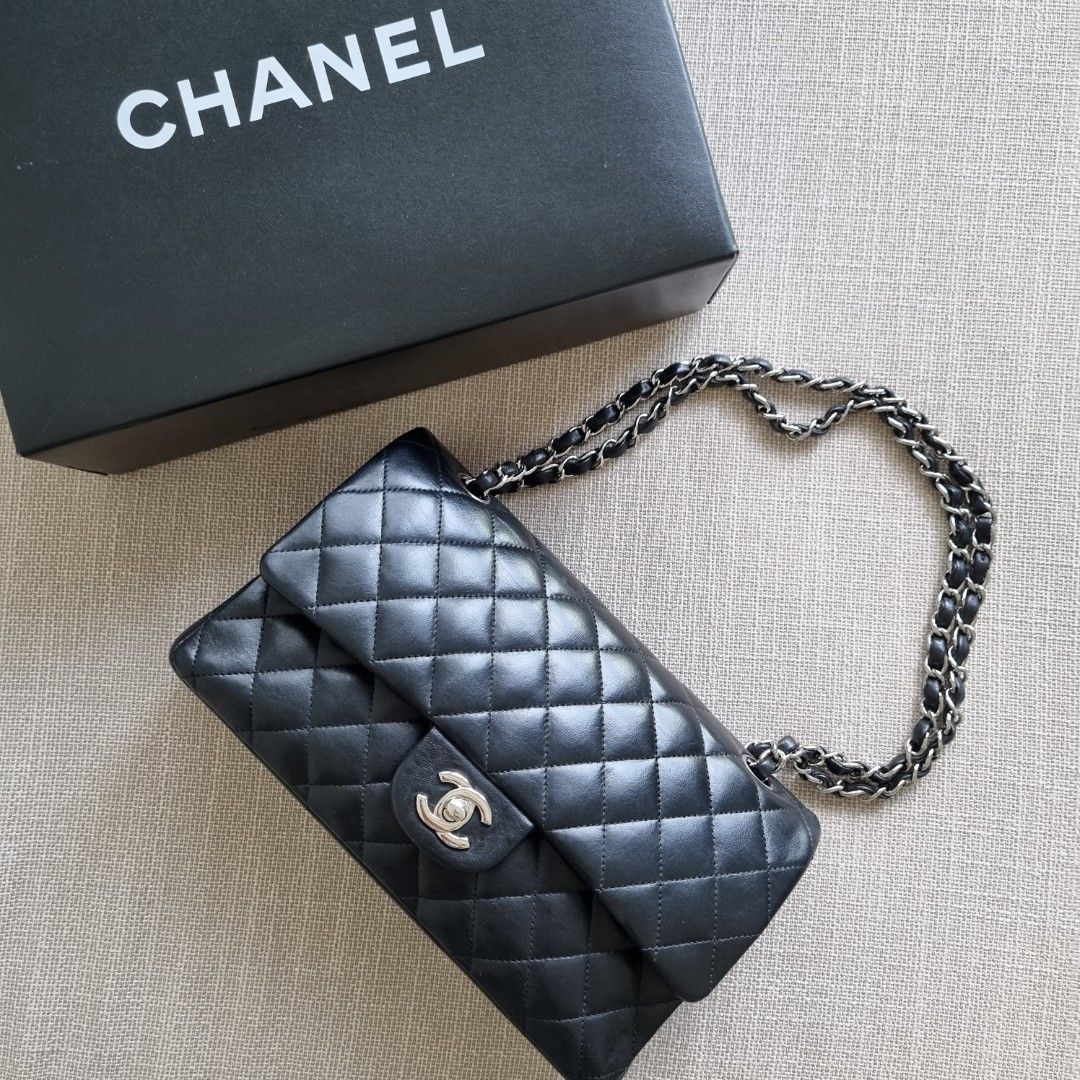 Chanel Classic Medium Double Flap Lambskin Black, Luxury, Bags & Wallets on  Carousell