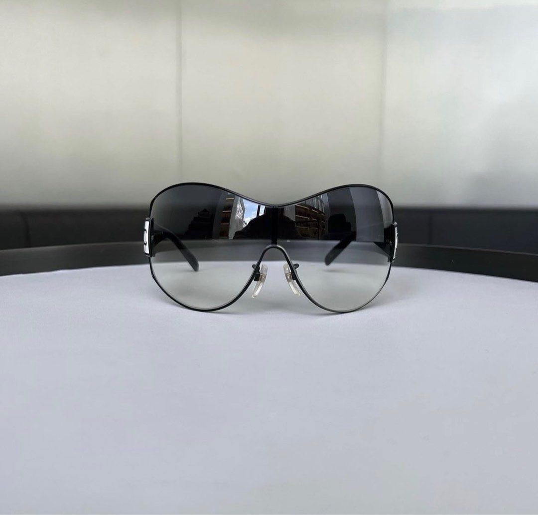 Chanel Sunglass Black, Women's Fashion, Watches & Accessories, Sunglasses &  Eyewear on Carousell