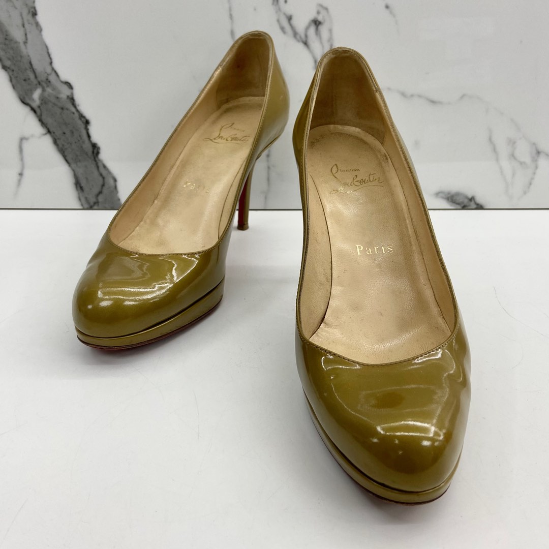 CHRISTIAN LOUBOUTIN GOLD HIGH HEELED PUMPS 237013238 Women s