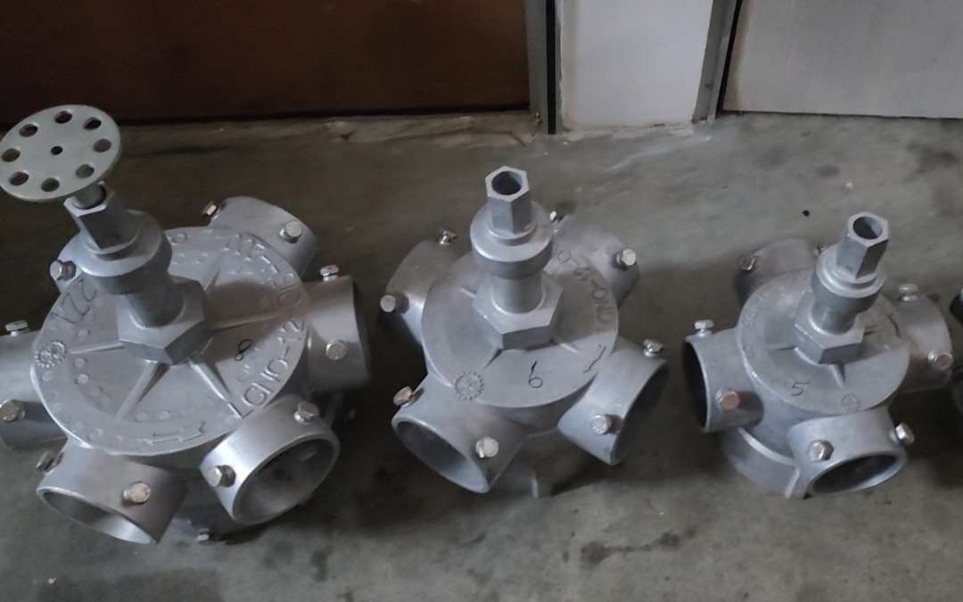 Reality Check: Why don't all high-rises have sprinklers? - BBC