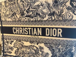 （分類：）位於 。 由 christalliu 提交（商品編號 1228922345，圖片 1）。簡介： 。