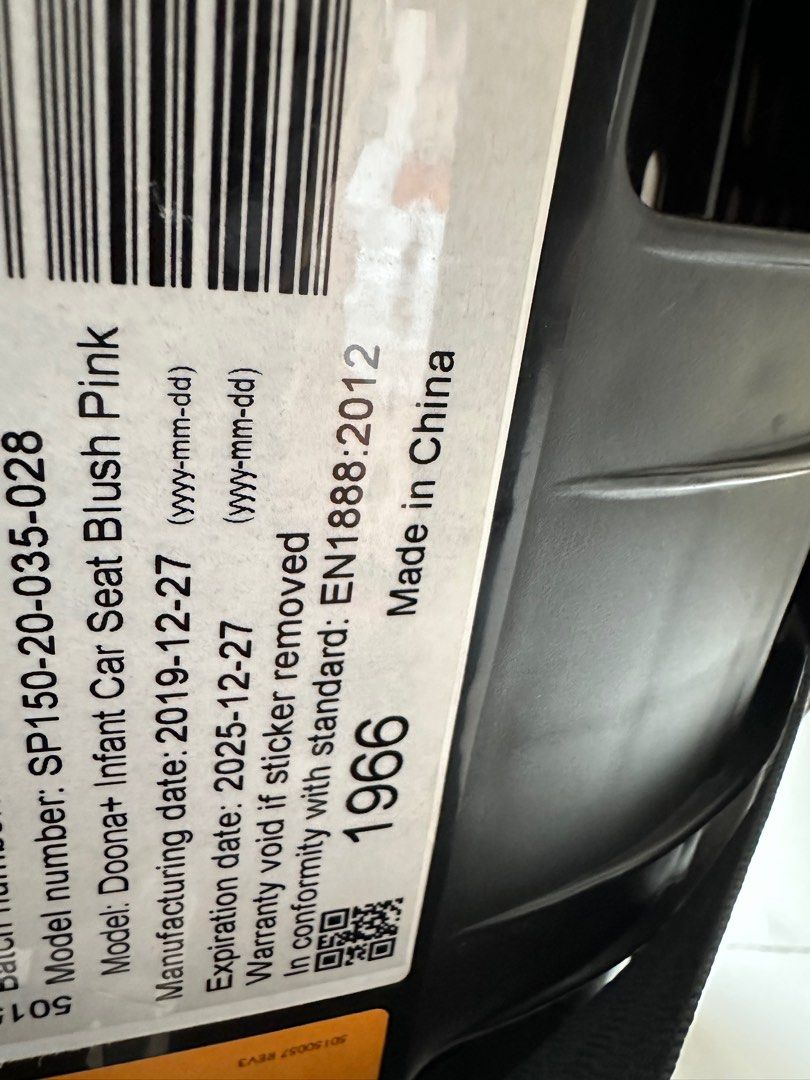 Doona car seat with base, Babies & Kids, Going Out, Car Seats on Carousell