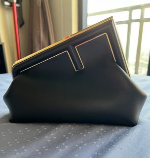 (Category: ) located in . Submitted by kcouture (Listing ID 1228990605, Image 1). Description: .