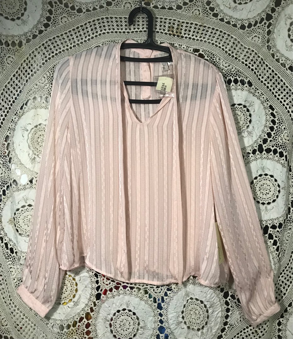 Forever 21 blouse, Women's Fashion, Tops, Blouses on Carousell