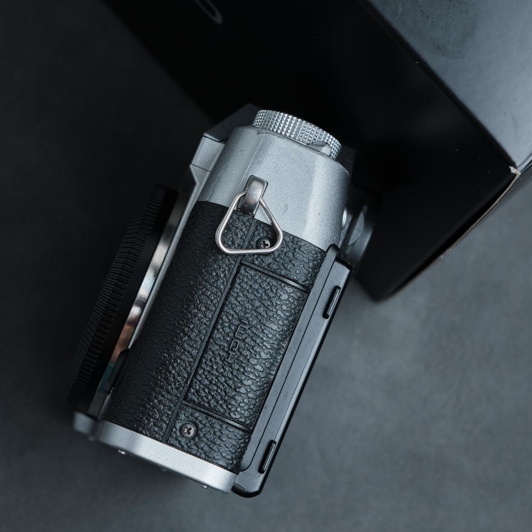 Fujifilm X-T20 body xt20 silver camera, Photography, Cameras on Carousell
