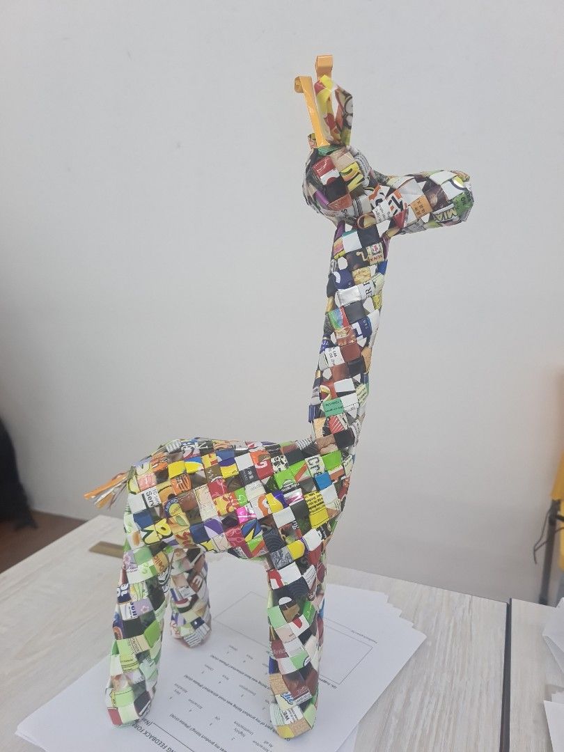 Giraffe plastics, Hobbies & Toys, Toys & Games on Carousell