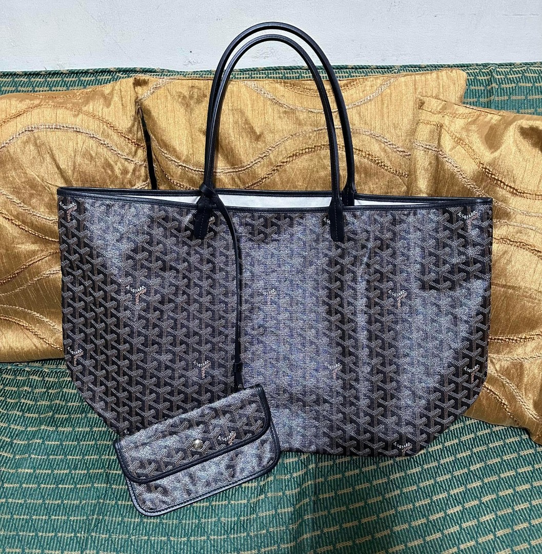 Goyard Burgundy Coated Canvas Jouvence Toiletry Pouch MM, Luxury, Bags &  Wallets on Carousell