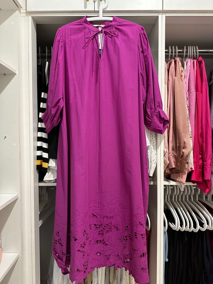 H&m embroidered cotton sales dress