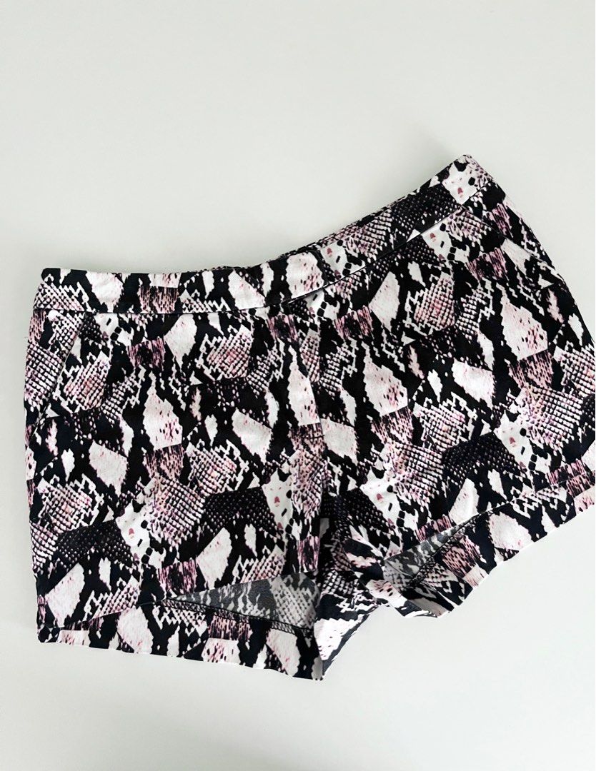 H M Snake Skin Black Pink White Short Size S H M Carousell