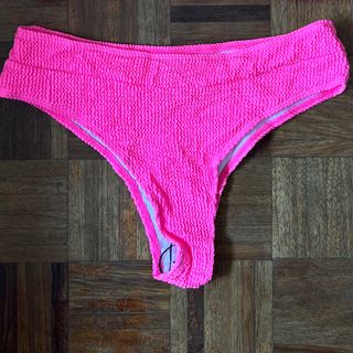 (Category: ) located in . Submitted by barefinds (Listing ID 1228967661, Image 1). Description: .