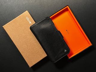 iPhone 13 Pro Max leather cover phone case from Vaja - Luxurious, Authentic, High-end (MagSafe compatible, STR Black and Tabaco case color)