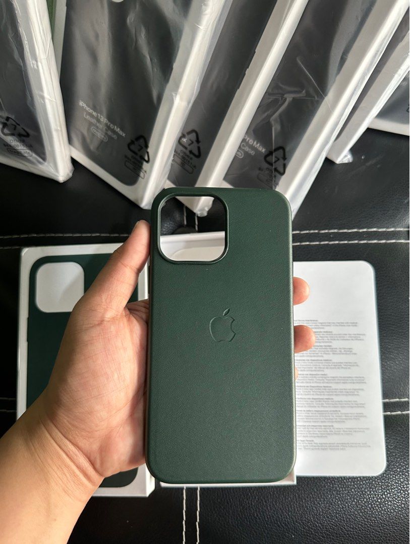 iPhone 13 Pro Max Magsafe Leather Case with Animation (Category: Cases & Sleeves) located in Quezon City. Submitted by danii_03 (Listing ID 1228915718, Image 2). Description: .