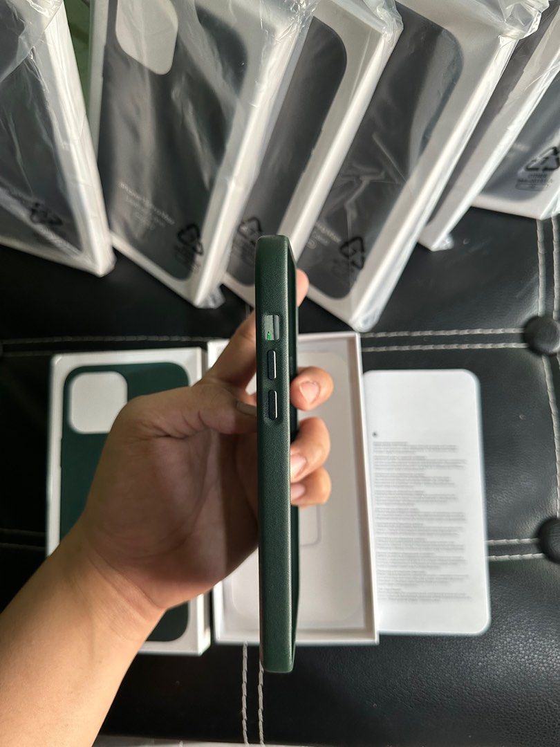 iPhone 13 Pro Max Magsafe Leather Case with Animation (Category: Cases & Sleeves) located in Quezon City. Submitted by danii_03 (Listing ID 1228915718, Image 3). Description: .