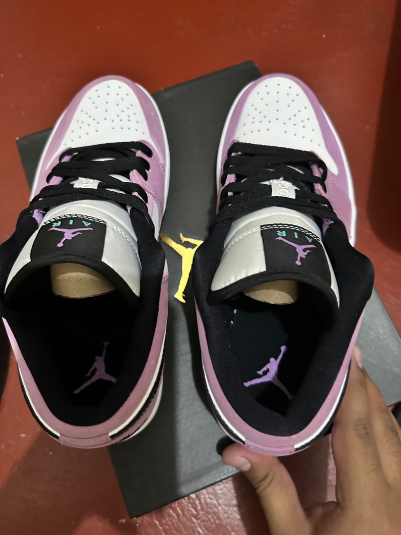 jordan 1 low purple shock