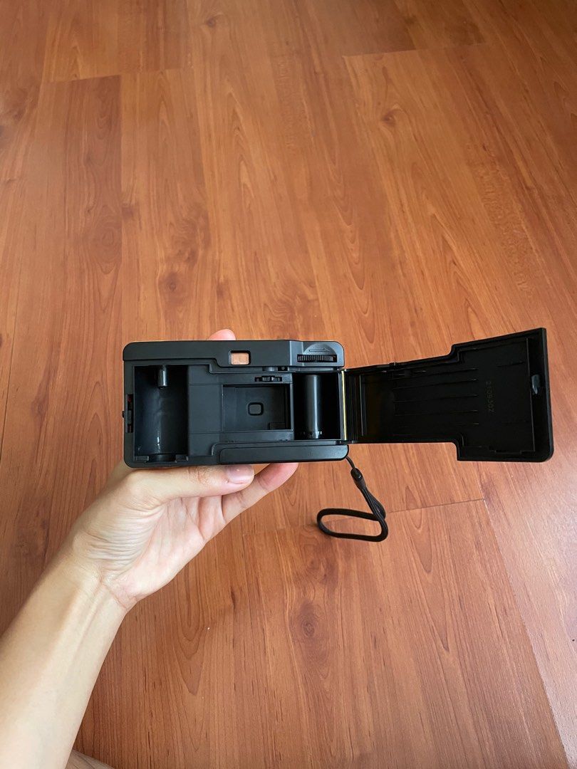 Kodak M35 Film Camera and Battery Yellow, Photography, Cameras on