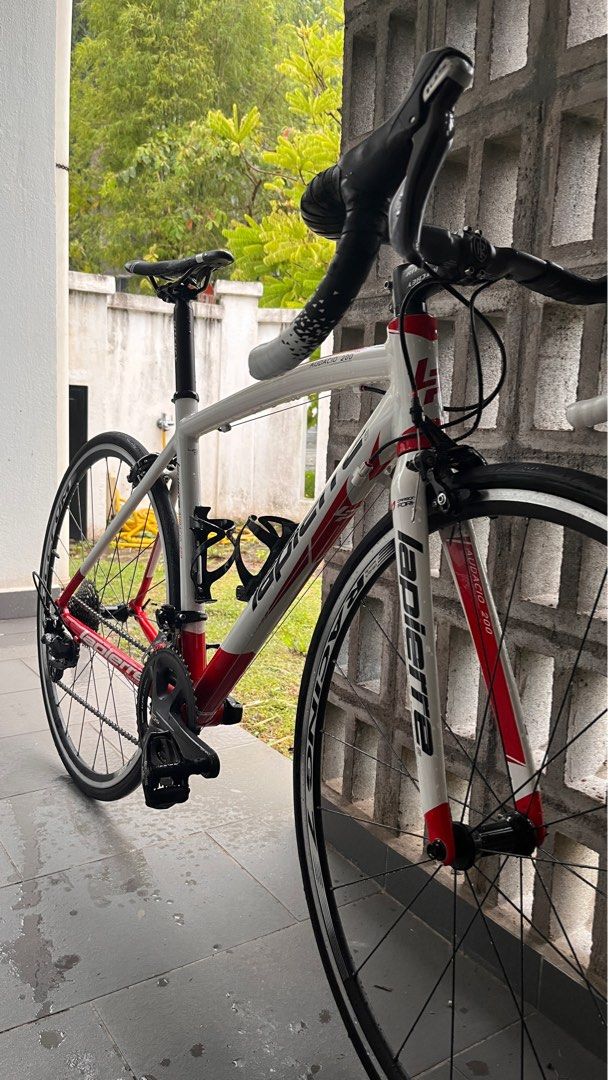 Velo route best sale lapierre audacio 200
