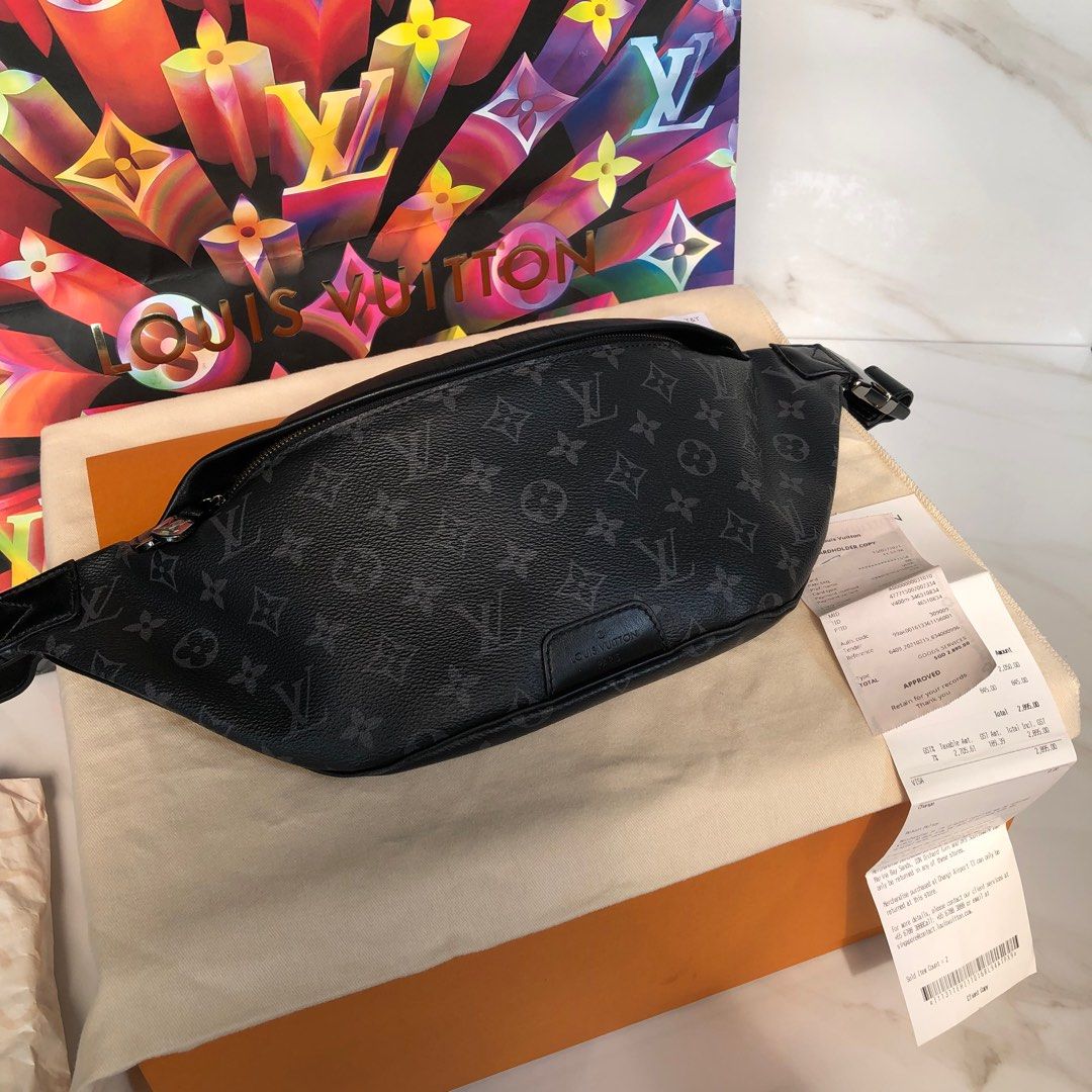 LOUIS VUITTON Monogram Eclipse Discovery Bumbag 1290579