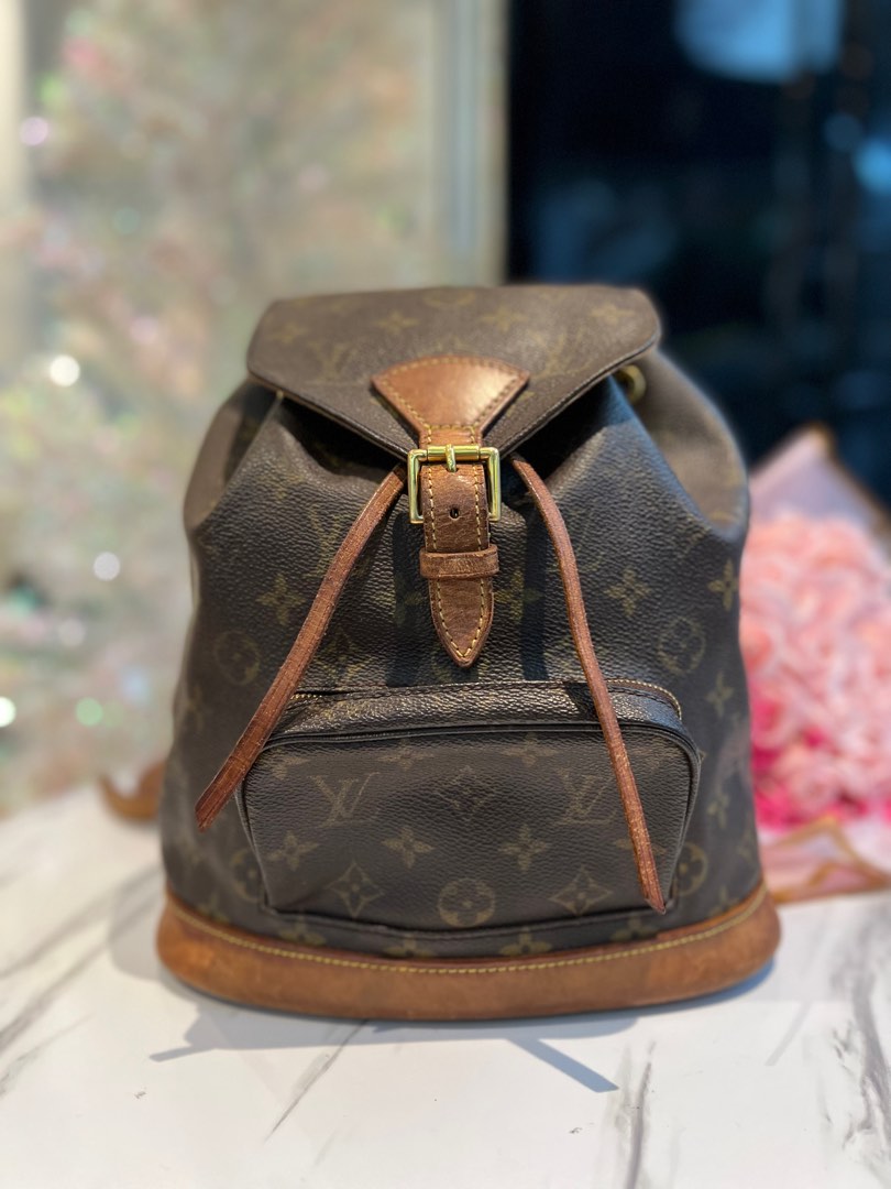 Louis vuitton backpack montsouris mm 2025