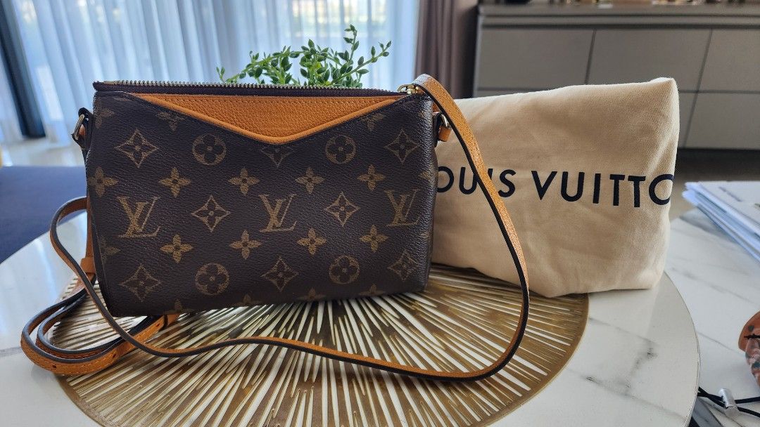 Louis vuitton sales pallas uniform