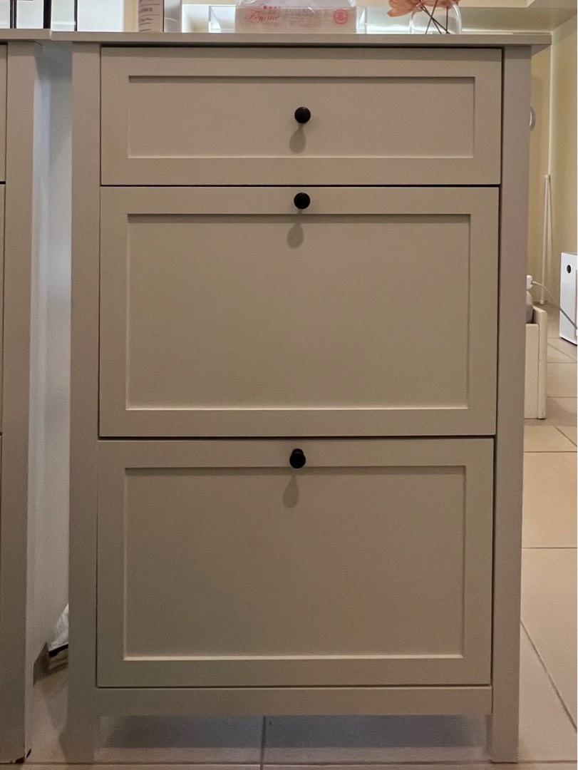 Moore 2025 shoe cabinet