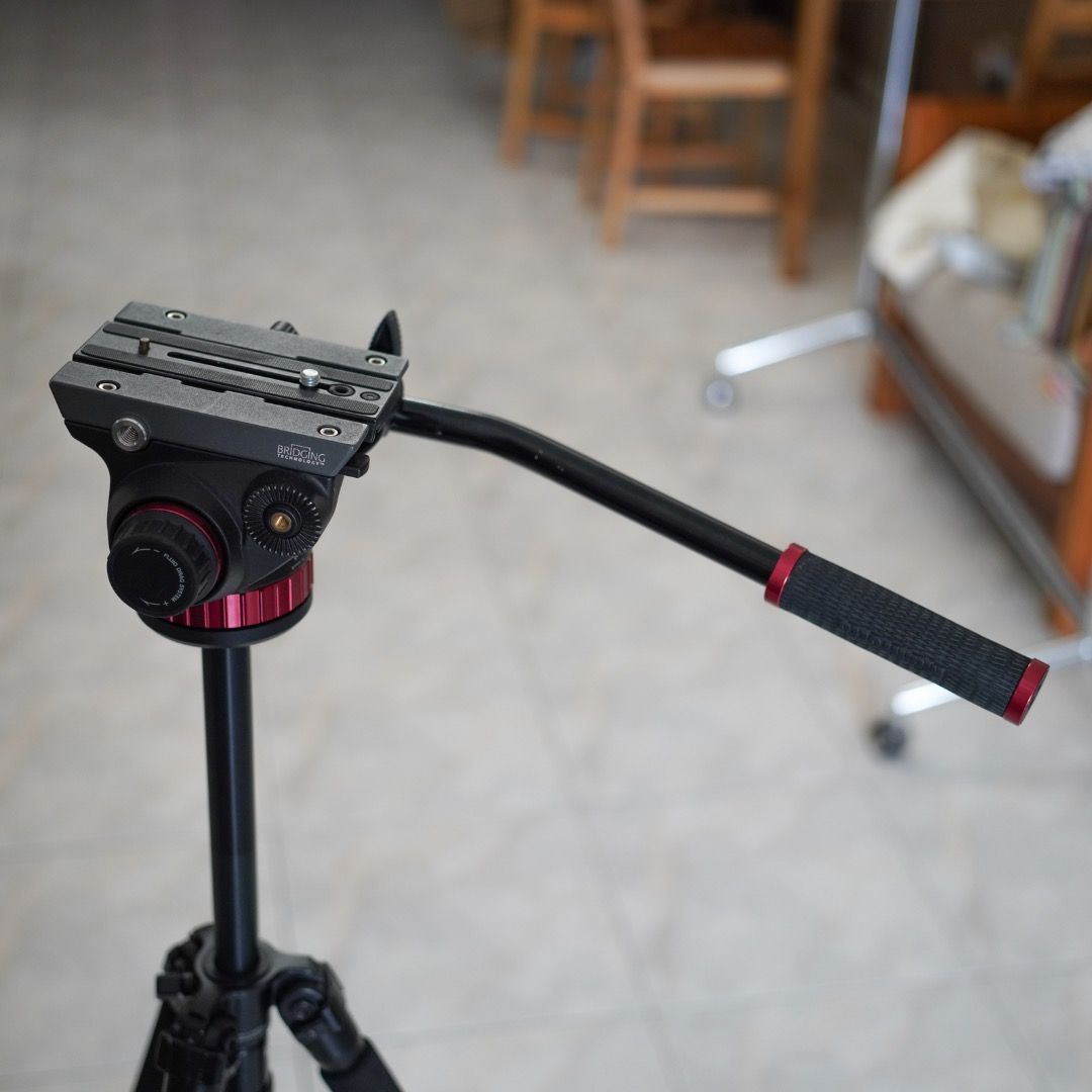 Manfrotto 502 Fluid video Head with flat base MVH502AH, Photography