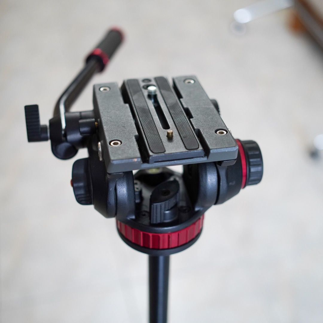 Manfrotto 502 Fluid video Head with flat base MVH502AH, Photography
