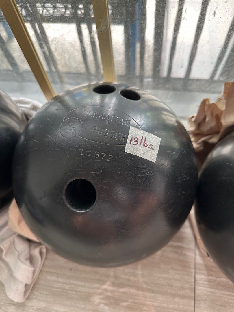 Manhattan Rubber Bowling Ball, Sports Equipment, Sports & Games, Billiards and Bowling on Carousell
