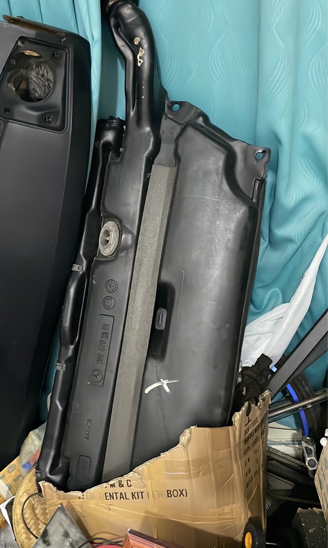 Mercedes Benz W201 190E late model Fuel Tank (Polycarbonate), Auto